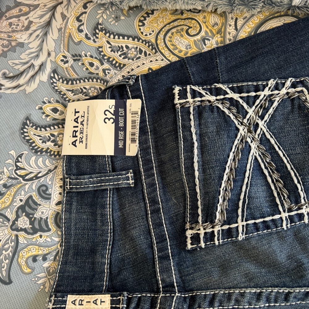 Ariat 32S women’s jeans